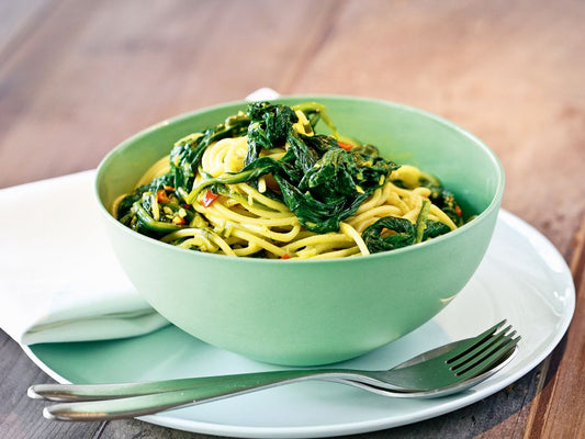 Spaghetti mit Curry-Spinat