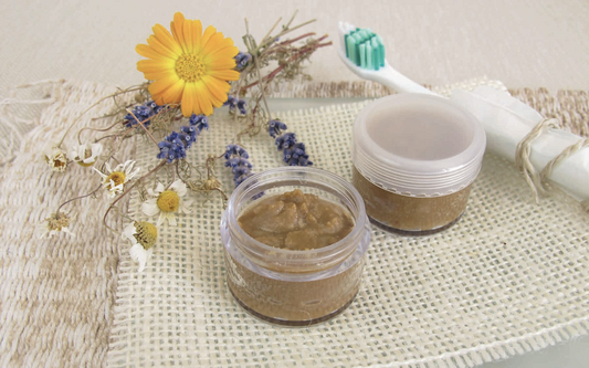 in den Mund geschaut