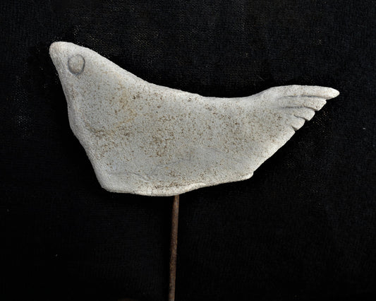 Von steinernen Fischen und Vögeln aus Holz